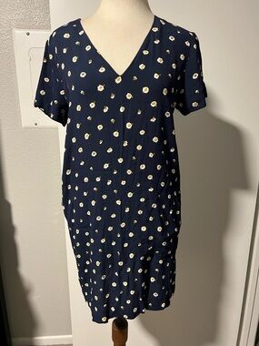 Madewell Navy V‑Neck Midi Dress with White & Yellow Daisies